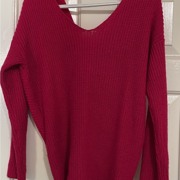 Pink sweater with a bow at the back - Picture 1 of 2